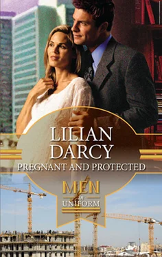 Lilian Darcy Pregnant and Protected обложка книги