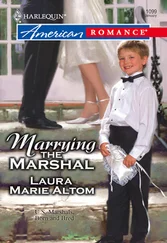 Laura Altom - Marrying the Marshal