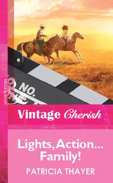 Patricia Thayer Lights, Action...Family! обложка книги