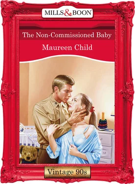 Maureen Child The Non-Commissioned Baby обложка книги