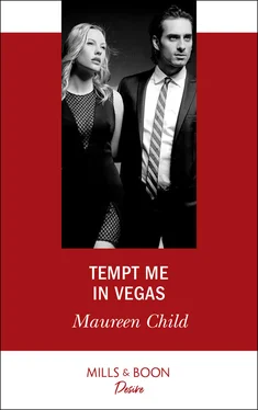 Maureen Child Tempt Me In Vegas обложка книги