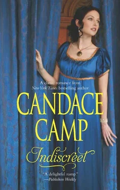 Candace Camp Indiscreet обложка книги