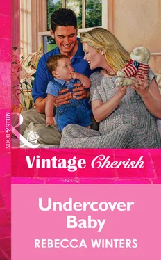 Rebecca Winters Undercover Baby обложка книги