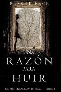 Blake Pierce Una Razón para Huir обложка книги