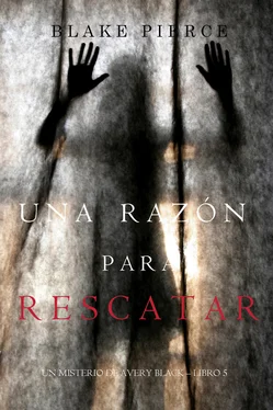 Blake Pierce Una Razón Para Rescatar обложка книги