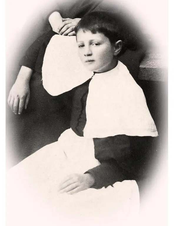 4х классную женскую прогимназию и в 1898 году поступила в 5 класс - фото 3
