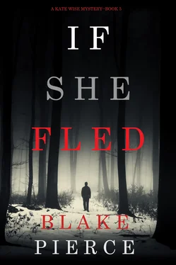 Blake Pierce If She Fled обложка книги