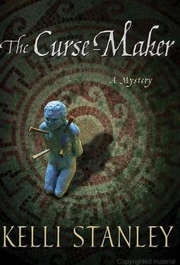 Kelli Stanley The Curse-Maker обложка книги