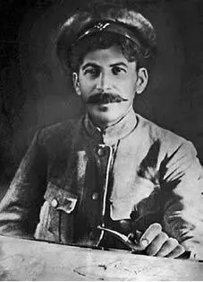 И В Сталин в Царицыне 1918 год Мандат выданный Сталину перед отъездом в - фото 5