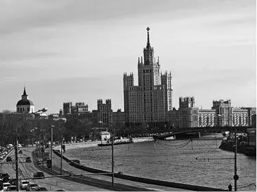 Высотка на Котельнической набережной ее старый девятиэтажный корпус был - фото 15