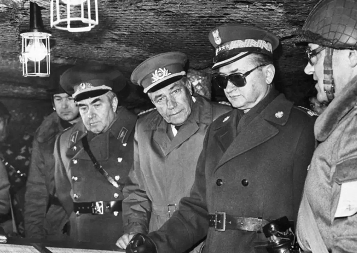 Власти вынуждены были пойти на переговоры с Солидарностью изъявившей к этому - фото 5