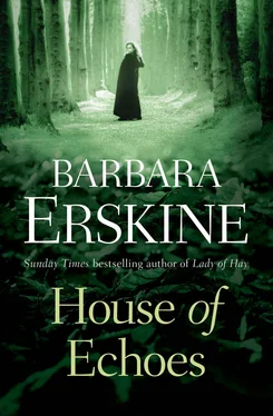 Barbara Erskine House of Echoes обложка книги