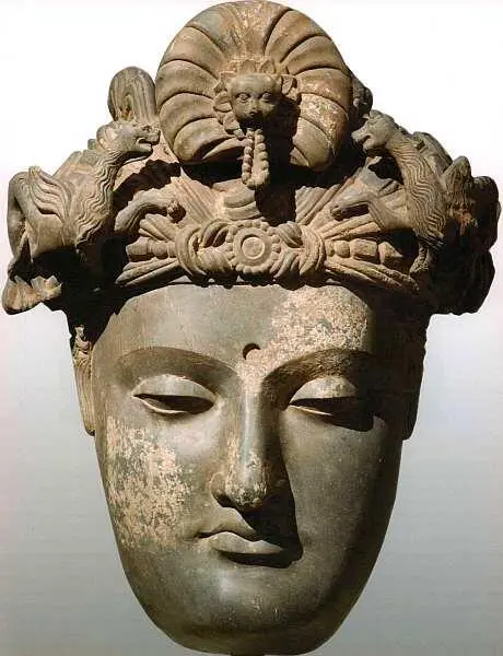 Голова Бодхисаттвы II век Индия Сидящий Будда II век Красный песчаник - фото 5