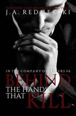 J. Redmerski Behind The Hands That Kill обложка книги