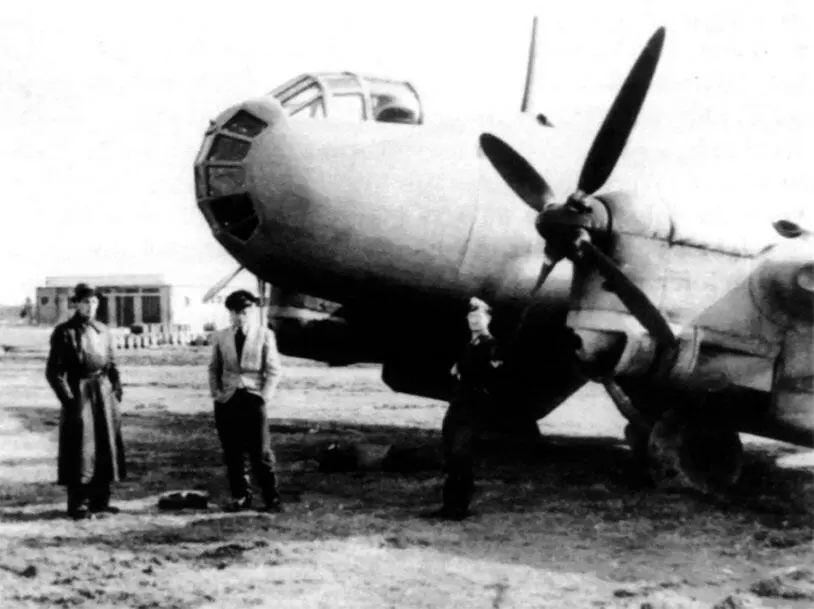 Высотный разведчик Ю86Р Ju86R на аэродроме Такие машины использовались - фото 12
