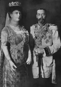 George V and Queen Mary in 1914 Around this time other hereditary European - фото 4