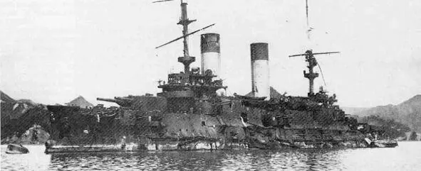 The squadron battleship Eagle after the Tsushima battle in the Japanese port - фото 50
