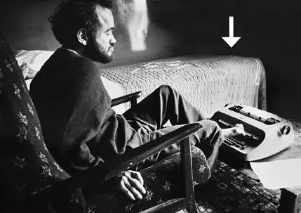 Picture Credit 112 166 In the previous image Christy Brown in his room - фото 22