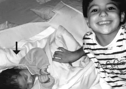 268 In the previous image Tito meets Nico in the maternity ward It was the - фото 37