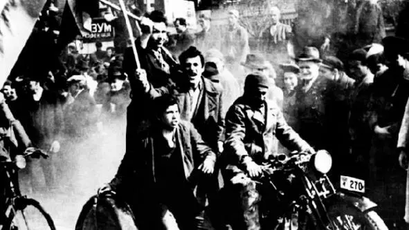 Premier Jugosławii podpisuje protokół w sprawie przystąpienia swojego kraju do - фото 61
