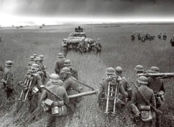 Początek faszystowskich wojsk niemieckich pod Smoleńskiem jesień 1941 r - фото 91