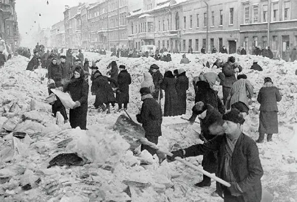 W dniu 8 września 1941 r Leningrad drugie co do wielkości i największe miasto - фото 99