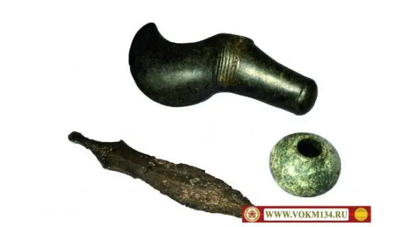 pic21 A stone ax made of jade found in the Volgograd region The shape of the - фото 25