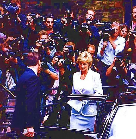 PROLOGUE âª What and who caused the death of Lady Diana and her last - фото 3