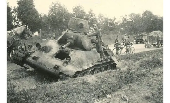 So tank battles frontal attacks on the positions of German antitank guns - фото 75
