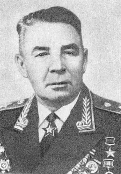 В Ф Маргелов Генерал армии командующий ВДВ Первый Советский комендант - фото 59