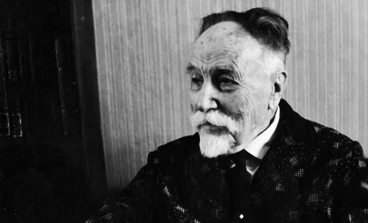 Георгий Несторович у себя дома на ул Дм Ульянова Фото 1965 г Георгий - фото 337