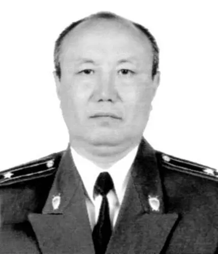 Анатолий Чокинович Мантыев следователь по особо важным делам СО прокуратуры - фото 39