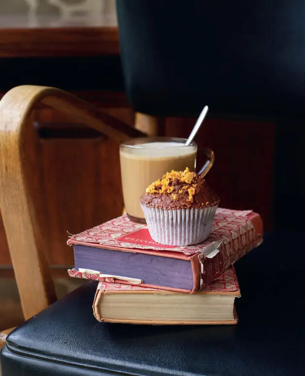 These cupcakes will wow your friends and colleagues Making your own toffee - фото 19