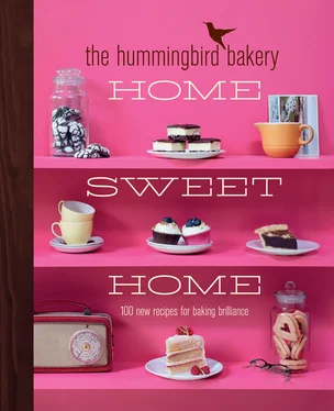 Tarek Malouf The Hummingbird Bakery Home Sweet Home: 100 new recipes for baking brilliance обложка книги