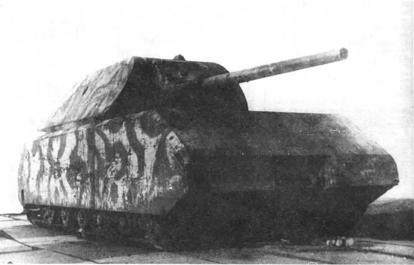Сверхтяжелый танк Maus на НИБТПолигоне в Кубинке 1947 год Leichte Einheits - фото 237