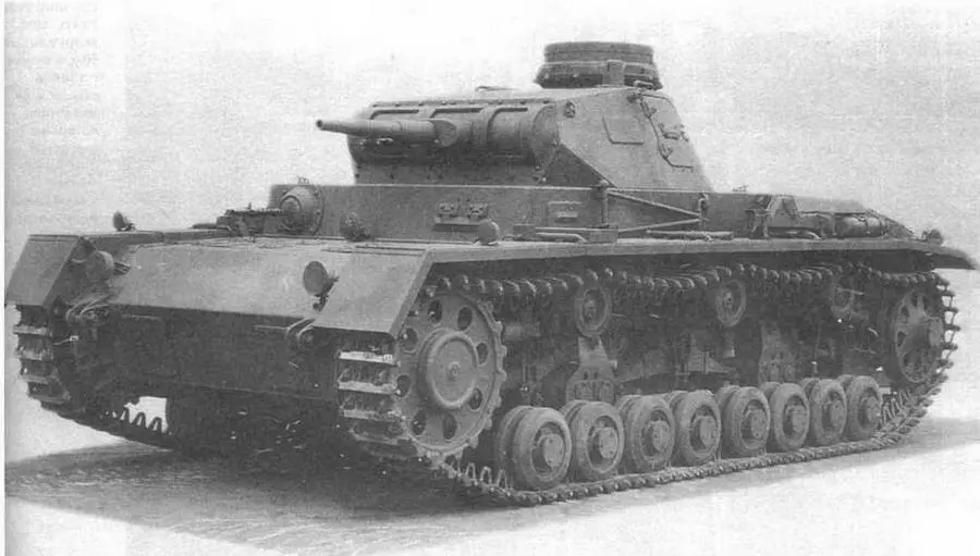 Средний танк PzIII AusfD Средние ганкн PzIII AusfJ в Африке 1942 гол - фото 26