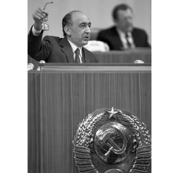 Гдлян У меня конкретные вопросы по поводу обсуждаемой кандидатуры на пост - фото 17