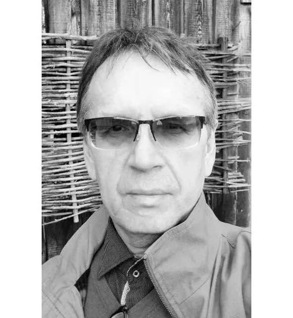 Леушев Николай Геннадьевич родился в 1956 году в селе Яренск Архангельской - фото 2