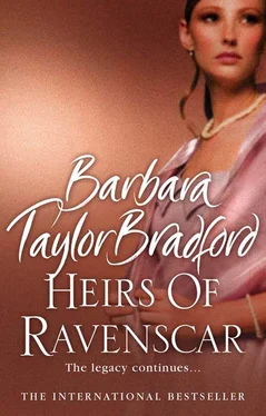 Barbara Taylor Bradford Heirs of Ravenscar обложка книги
