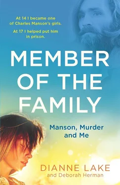 Dianne Lake Member of the Family: Manson, Murder and Me обложка книги