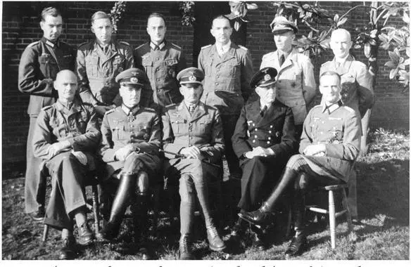 Inmates of Trent Park November 1943 standing left to right von Glasow - фото 2