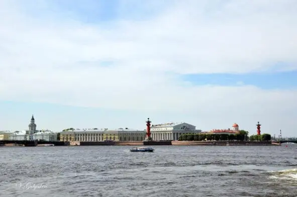 Here it Spit of Vasilyevsky Island wellknown for the whole world The Saint - фото 21