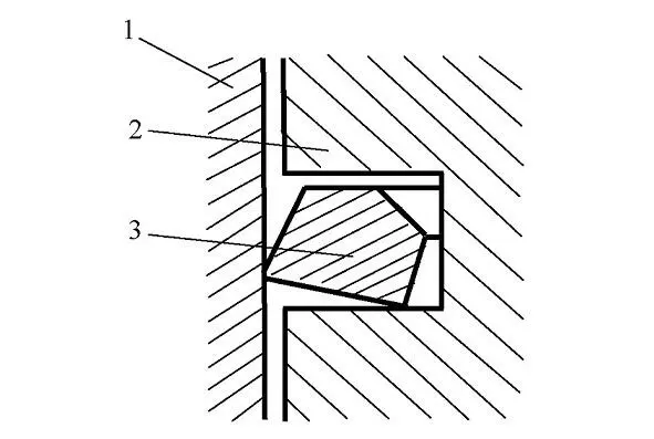 Figure 2 A compression ring with a facet at an upper end face in dynamics1A - фото 2