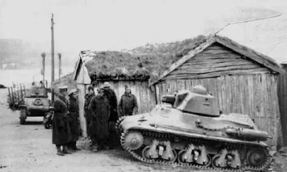The French tanks Renault delivered to the Norwegian allies despite their - фото 28