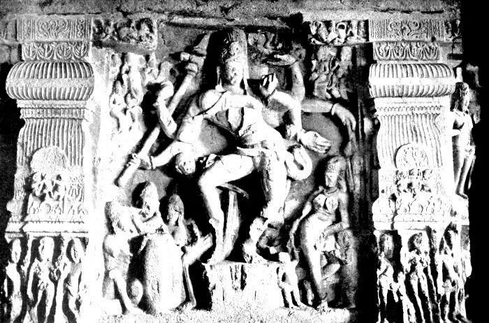 8 SHIVAS DANCE OF DESTRUCTION ELLORA see pages 1478 He is the Omniscient - фото 2