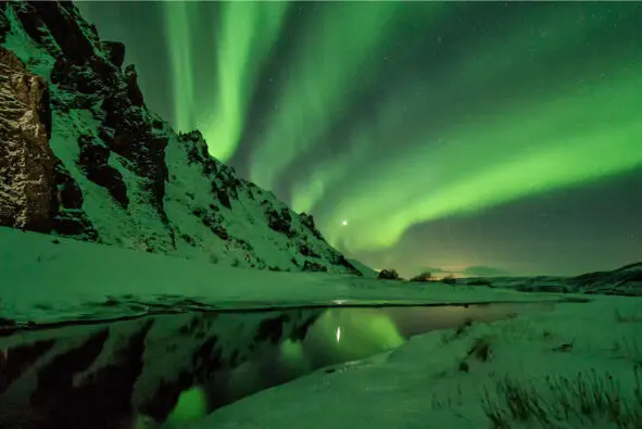 The Northern lightsa figurative illustration of a bright passion for wisdom - фото 2