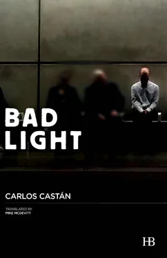Carlos Castán Bad Light обложка книги