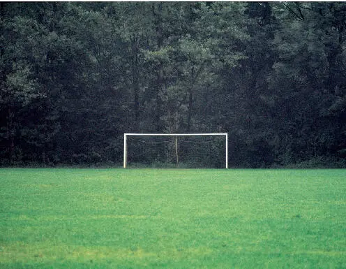 Salzburg 1977 by Luigi Ghirri Copyright Eredi di Luigi Ghirri The - фото 8