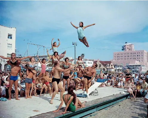Muscle Beach Los Angeles by Frank Thomas Photograph courtesy of the Frank J - фото 11