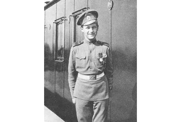 2 3 1 Nikolaj Zweite Alexandrowitsch der Kaiser von ganz Russland der König - фото 142